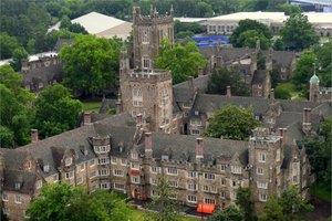 16 - Duke niversitesi     <br>    Okuldan 9 milyarder mezun oldu.