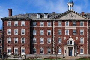 2 - Harvard niversitesi     <br>    Okuldan 22 milyarder mezun oldu.