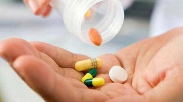 17) Arkada sohbetlerinde alnan diyet veya bitkisel sanlan ilalarla zayflamaya almak