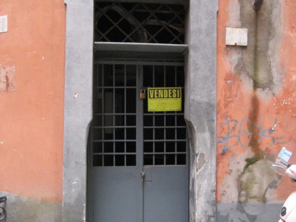 Dardan sradan bir yer gibi grnen bu evin bir de iini grn...