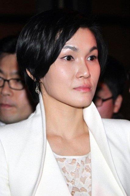 8-  41 yandaki Lee-Seo Hyun'un 1.3 milyar dolarlk serveti bulunuyor