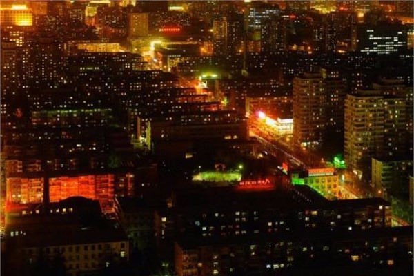 Pekin  <br>  ehirde toplam 925 tane gkdelen bulunuyor.