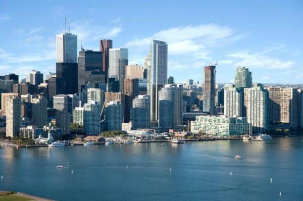 Toronto, Kanada  <br>  ehirde toplam 2029 tane gkdelen bulunuyor.