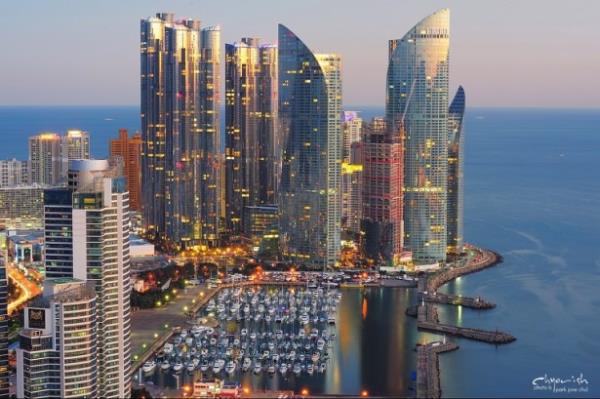 Busan, Gney Kore  <br>  ehirde toplam 351 tane gkdelen bulunuyor.