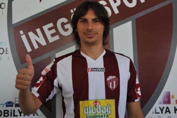 Gkhan Gle-neglspor<br>    Eski Kulp: Beikta, Bursaspor, Denizlispor, Kasmpaa