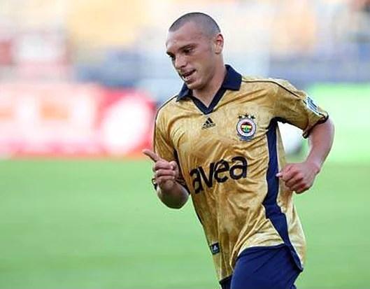 Mateus de Souza - Londrina Esporte Clube<br>    Eski Kulp: Fenerbahe