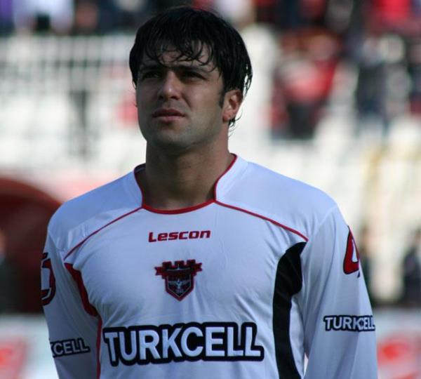Beto-Camboriu<br>    Eski Kulp: Gaziantepspor, Bucaspor, Mersin dmanyurdu