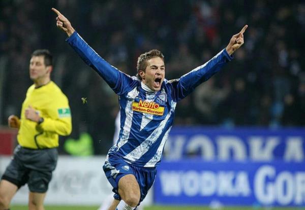 Stanislav Sestak-Bochum<br>    Eski Kulp: Ankaragc, Bursaspor