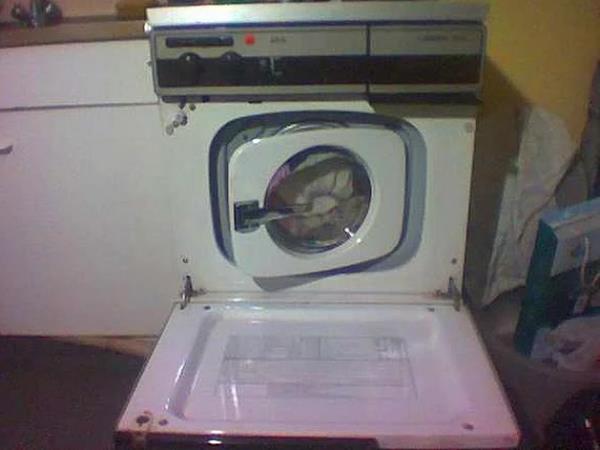 48. Kurutma makinesinde lmek  <br>  Kurutma makinesinin azizliine urayan Ray Washbrook makinenin iine skm pamuklar temizlemek iin sanayi tipi kurutma makinesinin iine girdi. Yaklak 20 dakika 110 derece sda dnen zavall adam hemen orackta can verdi.