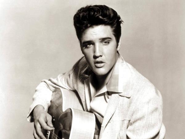 15. Tuvalette lm<br>    Tuvalette lme birok rnek verebiliriz. Ancak Elvis Presley (1935 - 1977) bunlarn en mehuru. Rock &#8216;n Roll kral Graceland`da bir pansiyonda tuvalette oturur vaziyette l bulundu. Doktorlarn sylediine gre kalp krizi geirmiti. ldnde ok imand ve ok fazla uyuturucu kullanyordu.