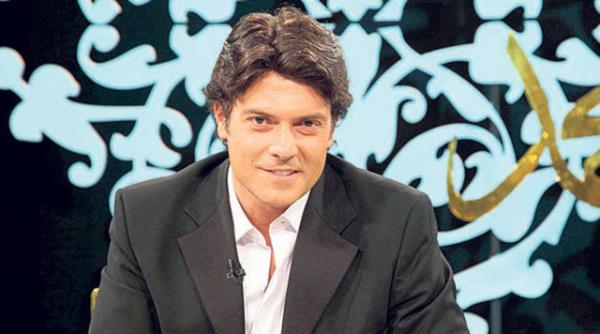 Salarna aklar den ve sakal brakan nl oyuncu bir dizide yeni imajyla artt.