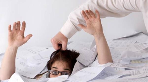 LE LGL KAYETLER    <br> yeri ve i yk hakkndaki sabit ikayetleriniz stres seviyenizi ykseltir veya kimsenin sizinle le yemei yemek istememesine neden olur.  yerinizin politikasn ve kurallarn beenmiyorsanz yneticilerle uygun bir ekilde paylan ya da ayrln.