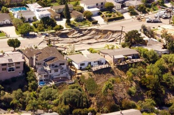 3 Ekim 2007<br>  Kaliforniya, Birleik Devletler