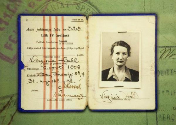 Dneminin en tehlikeli casuslarndan biri ilan edilen Virginia Hall, 1945 sonras CIA iin almaya balam.