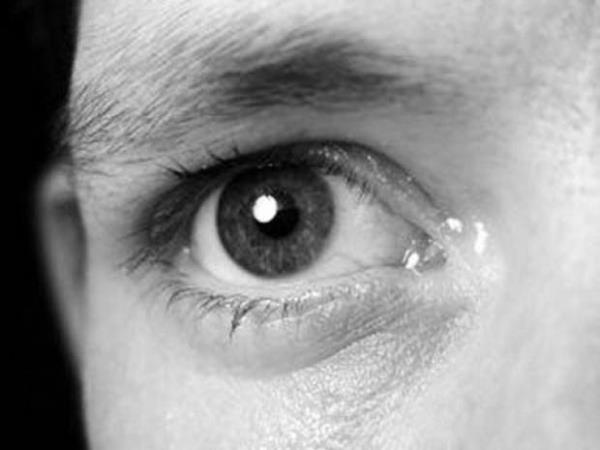 nsanlar son derece grseldir; etrafnzdan edindiiniz bilgilerin yzde 90' grdklerinizden gelir.