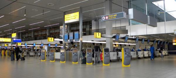 (5- Amsterdam Schiphol) Bu sene genel sralamada beincilie gerileyen Amsterdam Schiphol ise Bat Avrupa'da birinci, en iyi personelde ikinci seildi.