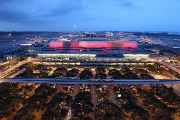 Bu sene 10 ay sren anket almasna 410 havalimannda, 110 milletten, 12.1 milyon yolcu katld. Havalimanlarndaki 39 farkl rn ve hizmeti deerlendirmeye tabi tutan anketin sonularna gre, dnyann en iyisi yine Singapur Changi oldu.