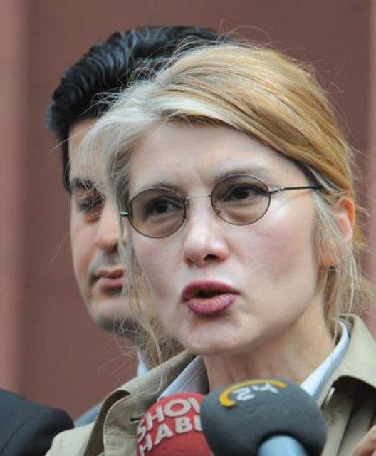 Emine lker Tarhan: Avukat