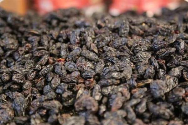 Vcuttaki birok sert tmrleri eriterek yok eder.