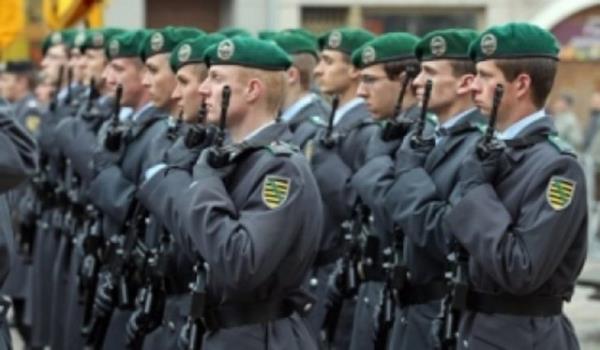 Almanya&#8217;nn 2.Dnya Sava sonras ordu kurmas yakn bir tarihe kadar yasakt. Bu yzden Almaya ABD tarafndan para karl korunmutur.