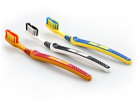 YZDE 80 HTMALLE...  <br>  Aratrmada kullanlan di fralarnn tm ortak kullanlan banyolardan alnd. Biriktirme yntemine baklmakszn, di fralarnn en az yzde 60&#8217;nn kirlendii ortaya kt.