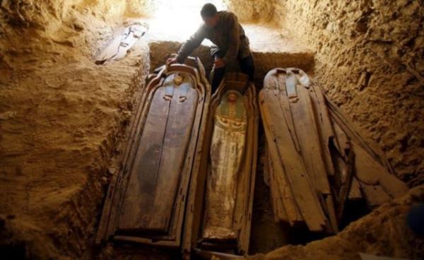 Gize Piramitleri&#8217;nin en by olan Keops Piramidi u ana kadar zarar grmeden ayakta duran, Dnya&#8217;nn Yedi Harikas&#8217;ndan biri olarak grlmektedir.