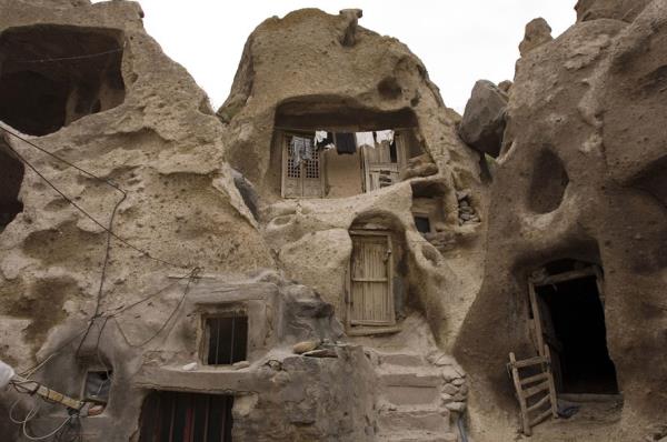 ran'n Kandovan kynde, talara oyularak yaplm evlerin oluturduu ky.