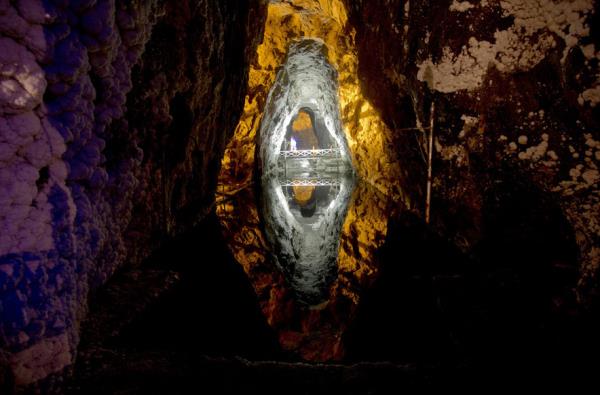 Nemecon, Kolombiya'da bulunan tuz madeni. Madenin kkeni ise 5000 yl nceye dayanyor.