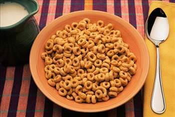 9- Yulaf ve yulaf ezmesi, ierdii yksek oranda lif sayesinde uzun zaman tokluk hissi veriyor. En iyi fayday sabah kahvaltlarnda tketildiinde salyor.