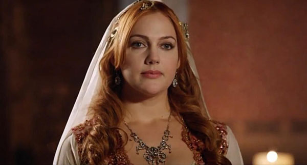 Meryem Uzerli&#8217;nin 1990&#8217;l yllarn sonunda Trkiye&#8217;de bir cast ajansna kaydolduu ve o dnemde ok ses getiren, &#8220;Az olan konuuyor&#8221; sloganl motor ya reklamnda oynad ortaya kt.