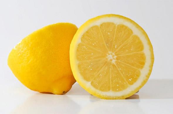Sar:<br>    Limon C vitamini ile salnz destekleyen biyoflavanoidler ierir. Bu bileenler kalp hastal ve kanser gibi kronik hastalklarn riskini azaltmaya yardm ediyor.