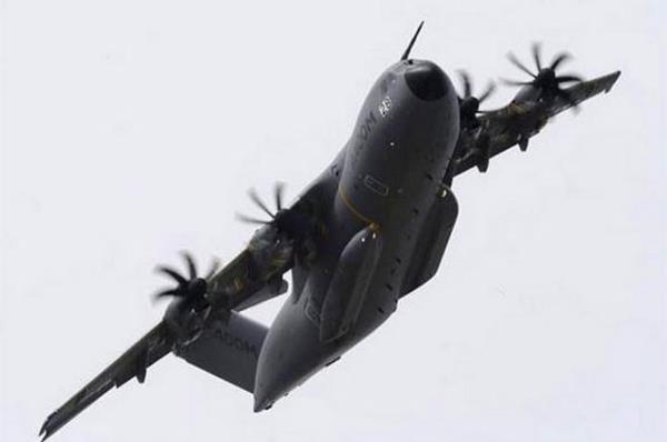 Airbus A400M : Sava ua Airbus A400Mden farkl bir kare daha.