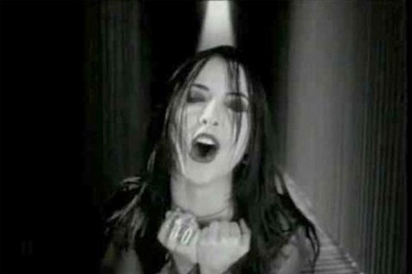 ebnem Ferah - Vazgetim Dnyadan