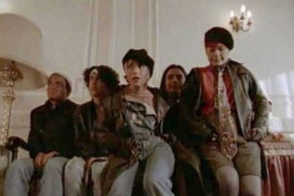 Emel Mftolu - Hovarda