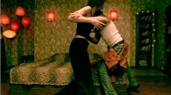 Mahsun KrmzglEmre Altu