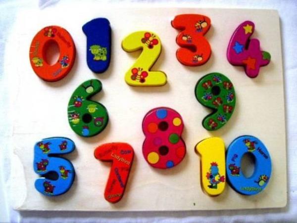 Dier kltrlerdeki gibi uursuz saydan kamak iin bir ok yerde 17 saysn es geerler. (Asansr, otel, kat vb..) Btn stne talyan havaclk irketi Alitalia Havayolu'nun Boeing uaklarnda da 17 numaral koltuk yoktur.