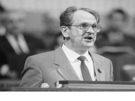 Boris Karlovi Pugo (Letonca: Boriss Pugo, Rusa: &#1041;&#1086;&#1088;&#1080;&#769;&#1089; &#1050;&#1072;&#769;&#1088;&#1083;&#1086;&#1074;&#1080;&#1095; &#1055;&#1091;&#769;&#1075;&#1086;) (19 ubat 1937 &#8211; 22 Austos 1991, Moskova) Letonya asll Sovyet siyaseti ve komnist. Alexander Nevsky Nian sahibidir. 1990 &#8211; 1991 yllar arasnda SSCB ileri Bakandr. 1991 ylnda SBKP Genel Sekreteri Mihail Gorbaov&#8217;a kar yaplan 1991 Sovyet darbe giriiminde yeralr. Darbenin baarsz olmas zerine nce eini vurur sonra da kendisi intihar eder. Baarsz darbeden sonra Mareal Sergey Ahromeyev ile birlikte intihar eden iki kiiden birisidir