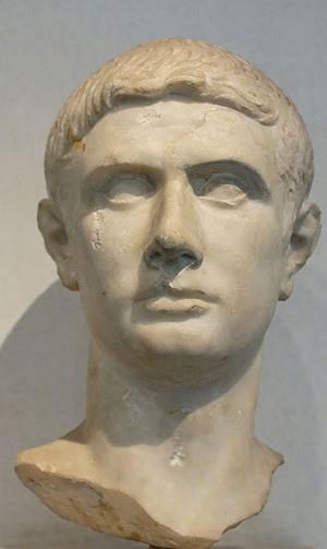 Marcus Junius Brutus (M 85 &#8211; M 42), veya Quintus Servilius Caepio Brutus,Romal asker ve politik lider. Roma Cumhuriyeti diktatr Julius Caesar'a kar senatoda yaplan saldr ile tannr.[1]Baz kaynaklarda Julius Caesar 'n evlatlk olu baz kaynaklarda ise z olu olduu sylenmektedir.