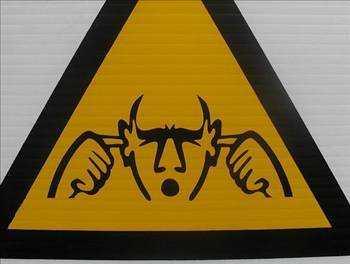 Grlt:<br>  Sokak grltsn engellemek, sesli cihazlar yatak odasndan karmak, are olabilir.