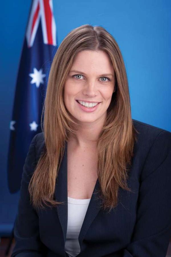 Kate Ellis - Avustralya<br>    Avustralya i Partisi vekili olarak Avustralya Parlamentosu yesidir.