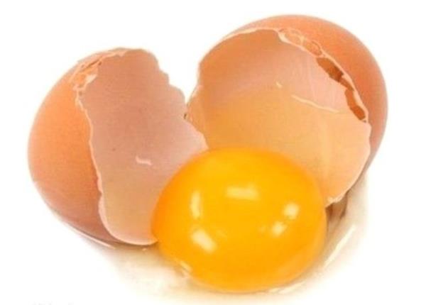 Yumurtann sarsn ayrmak iin... Yumurtann sarsn beyazndan ayrmak zor olabilir. Kolay yolu ise; yumurtay orta boy bir huninin iine krmanzdr. Yumurtann beyaz huninin azndan akp altna tutacanz kabn iine der.