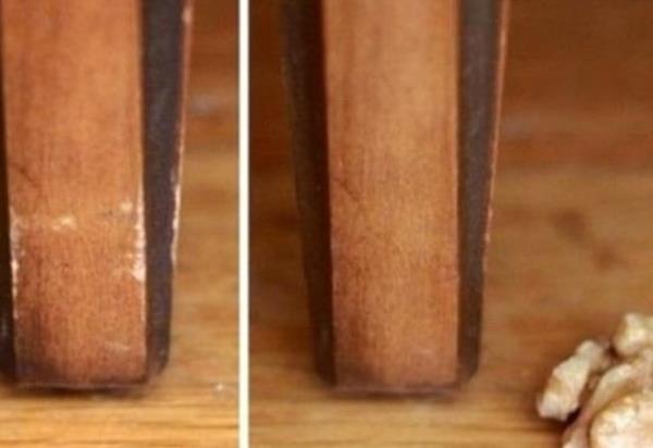 Kaplama mobilyalardaki ince izikleri yok etmek iin ak renk cilal kaplamalarda ten rengi ayakkab boyas srnz. Ceviz kaplamalarda taze cevizin iini ikiye blp izik yeri ovunuz.