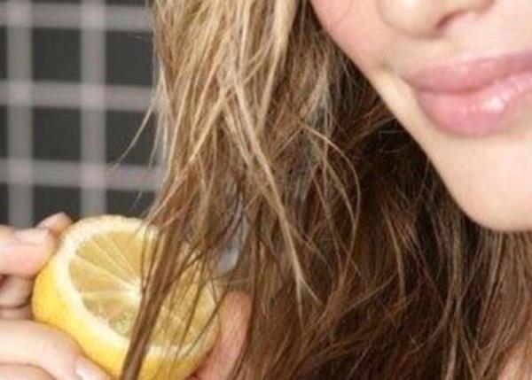 Limon suyunu sa derinize ovarak uygulayn ve 15-20 dk bekletin. Daha sonra durulayn. Bu sayede kepeklerinizden arnacaksnz.