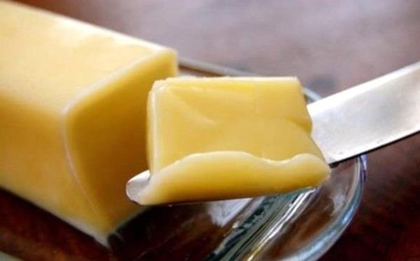 Fazla yumuam tereyan bir kase ierisinde buza batrrsanz hzlca donacaktr.