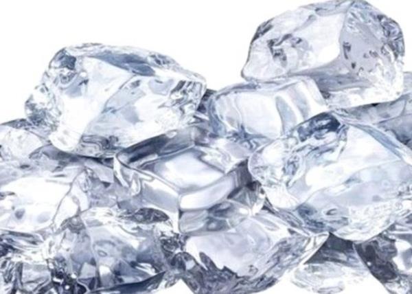 Bikini blgenizde kl dnmesi yznden rahatsz edici bir ilik olutuysa... Kat havluyu souk suya batrp birka dakika iliin stnde bekletin. Ya da birka kp buzla ilii ve kzarkl giderin.