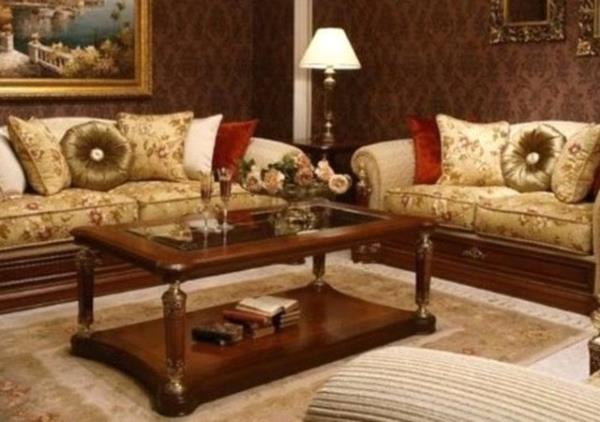 Mobilyalarn yerlerini deitirdiinizde hallarn zerinde iz brakr. Bu izleri yok etmek iin izlerin zerine bir para buz koyun ve erimesini bekleyin. Daha sonra zerinde elektrik sprgesini gezdirin.