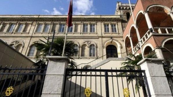 <p>Saint Benoit Fransz Lisesi</p>  <p>  Puan: 835</p>  <p>  Kontenjan: Geen yla gre kontenjan 6 kii azald ve 190 oldu.</p>