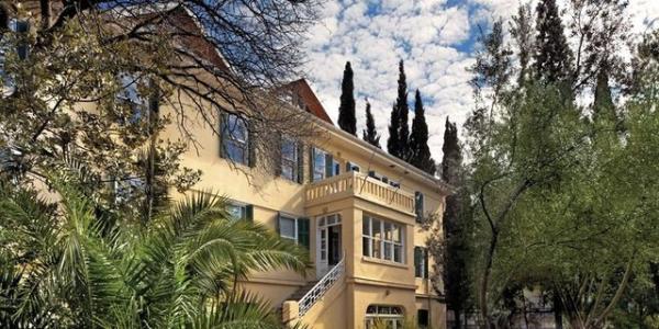 <p>zmir Amerikan Koleji</p>  <p>  Puan: 380</p>  <p>  Kontenjan: 12 kii artt, 168 kii alacak.</p>