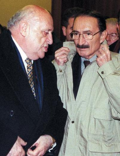 Memleket meseleleri bir parkta oturarak halledilseydi, ok byk bir park yaptrr hep beraber iinde otururduk.