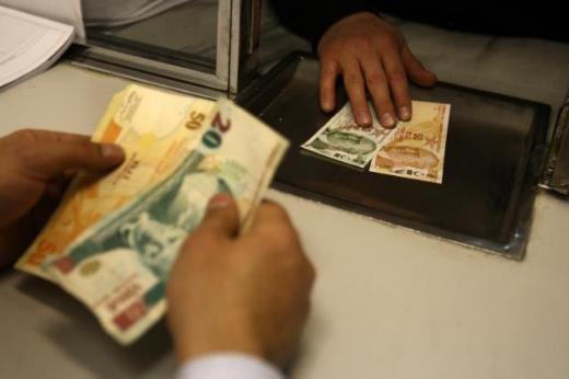 <p><b>LGN MESAJLAR</b></p>  Son zamanlarda SMS, sosyal paylam siteleri veya internet ortamnda; "Acil nakite ihtiyacnz m var? Kredi kartnzla kontr alp NAKT olarak bize satyor, borcunuzu 12 taksitle geri dyorsunuz. Tel:..."eklinde mesajlar veya "Kredi kart borcunuzu 12 eit taksit ile 3 ay erteleme kampanyasn karmayn. Tel:..."